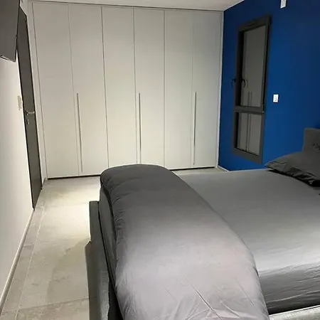 Magnifique Contemporaine *